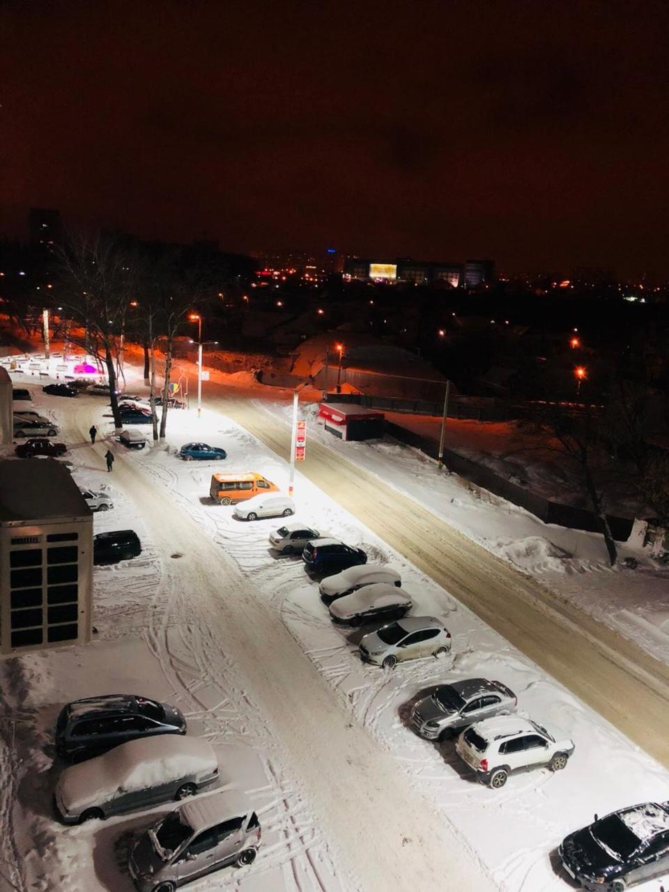 Comfortable Apartment near Metro Charkiv Esterno foto