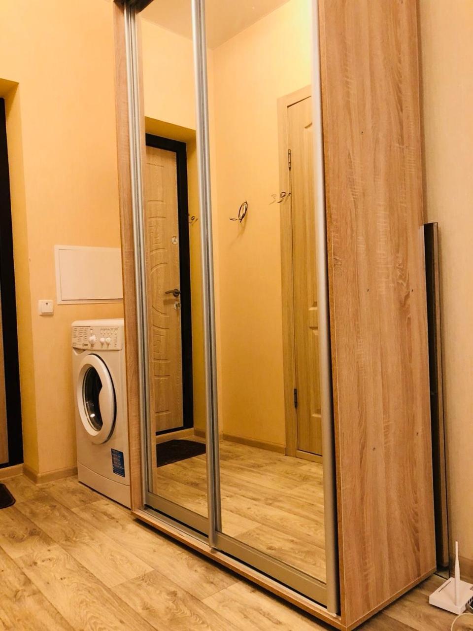 Comfortable Apartment near Metro Charkiv Esterno foto